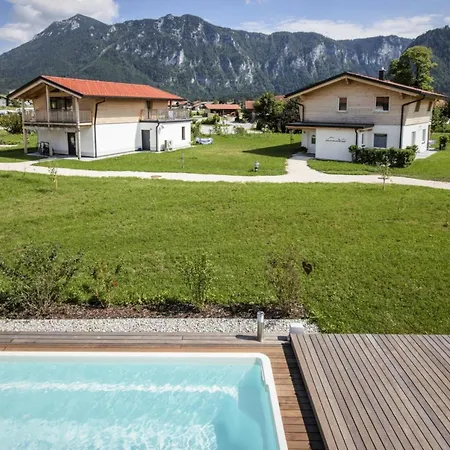 Bergchalet Falkenstein, Inzell, Cleaning Included Σαλέ Inzell