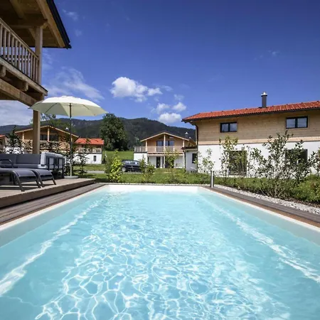 Bergchalet Falkenstein, Inzell, Cleaning Included Alpehytte Inzell